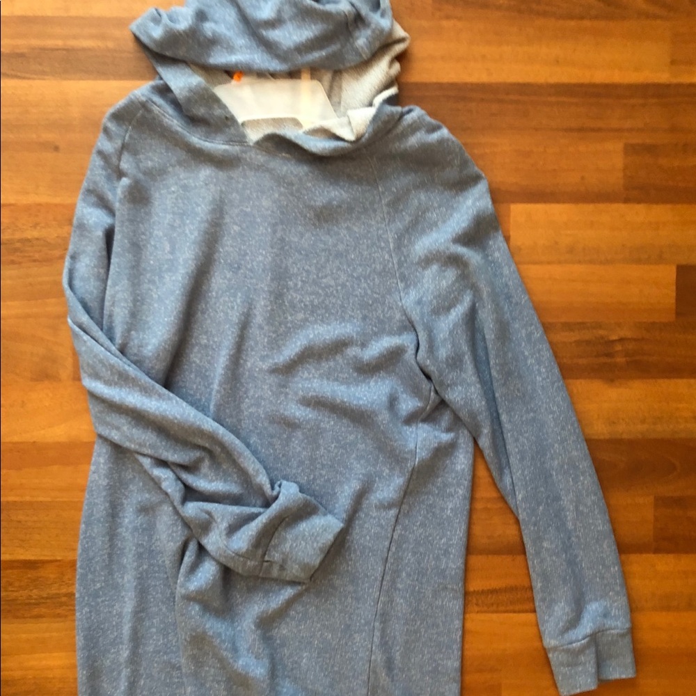 Extra long. Lightweight hoodie